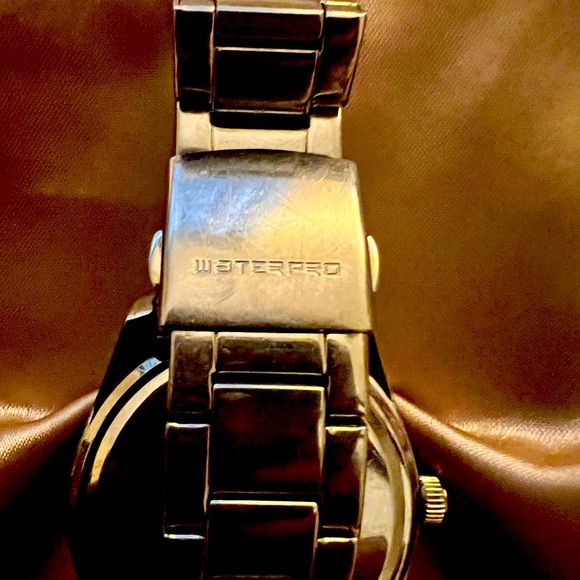 Guess Watch - Picture 3 of 3